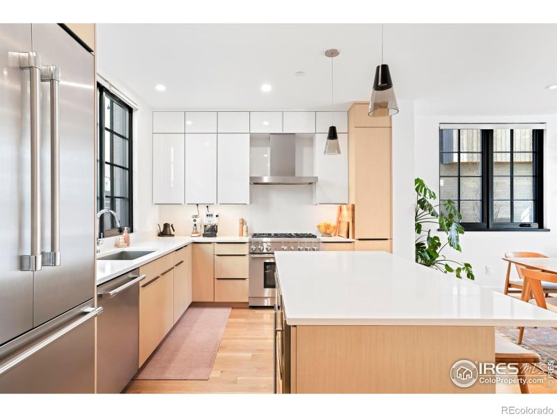 2118 Pearl St #F, Boulder, CO 80302