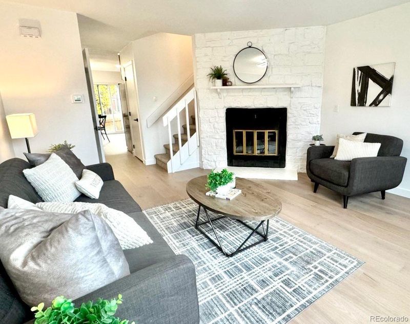 8002 S Columbine Ct, Centennial, CO 80122