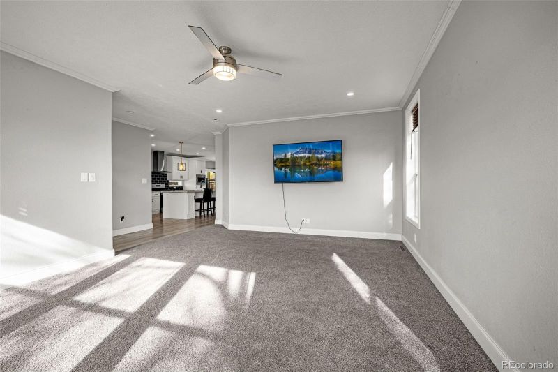 221 E Homer Dr, Pueblo, CO 81007