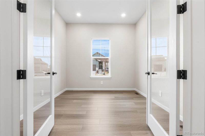 8654 S Quemoy St, Aurora, CO 80016