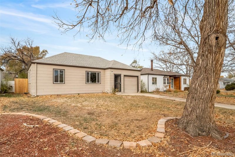 1081 Elmira St, Aurora, CO 80010