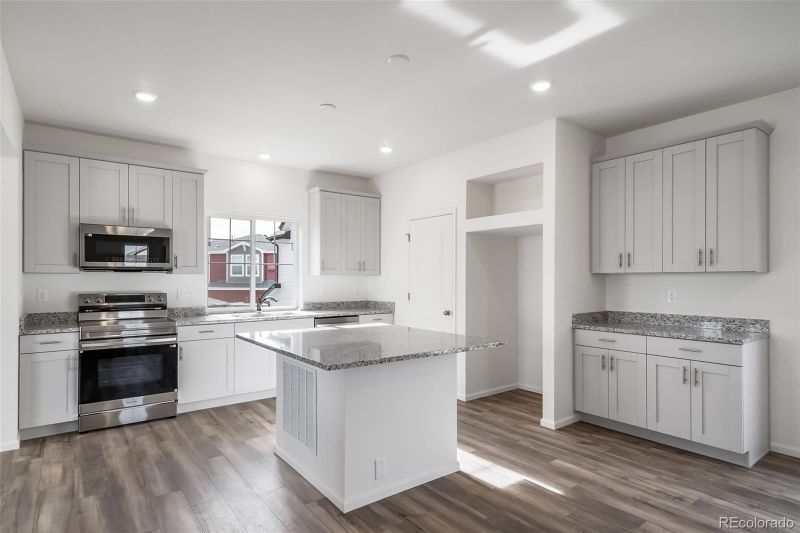 1217 Highview Dr, Erie, CO 80516