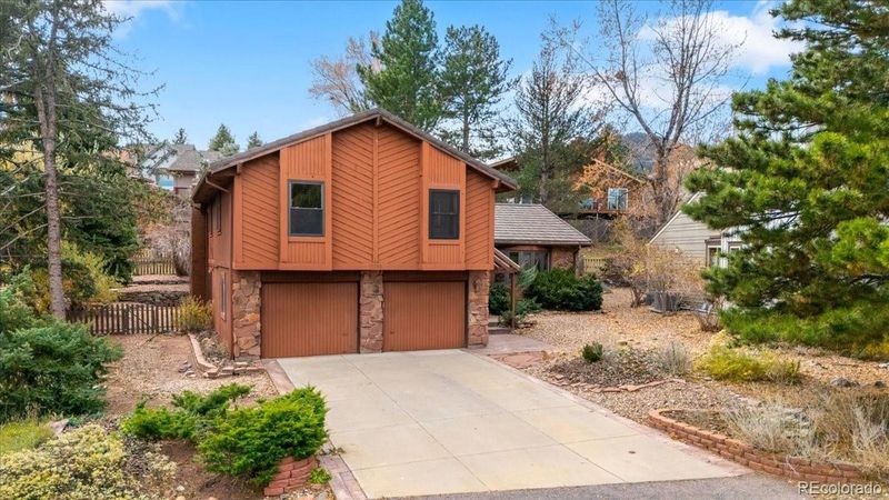 15750 Sandtrap Way, Morrison, CO 80465