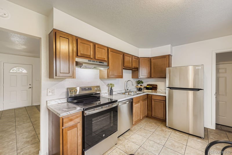 5332 Elkhart St, Denver, CO 80239
