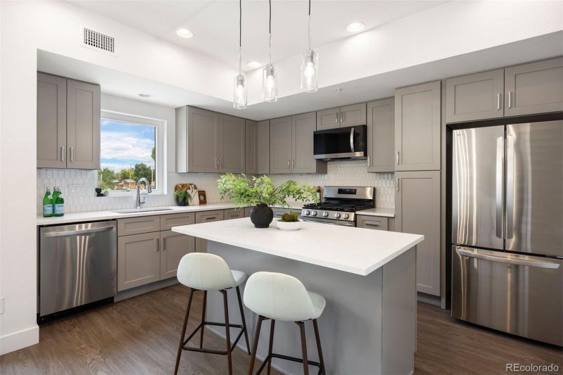 8412 W 52nd Ave, Arvada, CO 80002
