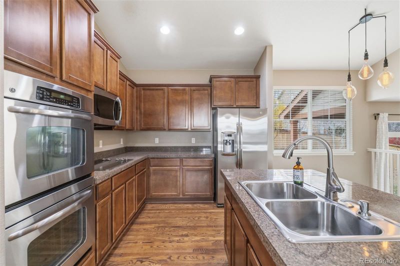 5181 S Eaton Park St, Aurora, CO 80016