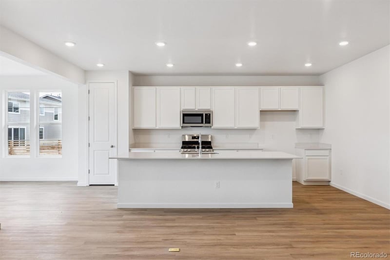 24720 E 42nd Ave, Aurora, CO 80019