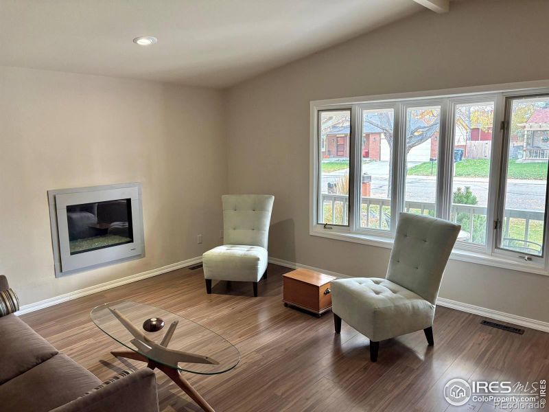 1362 Gay Cir, Longmont, CO 80501