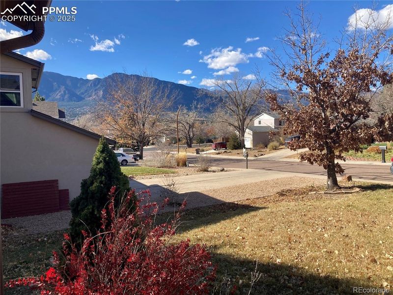 3751 Red Cedar Dr, Colorado Springs, CO 80906