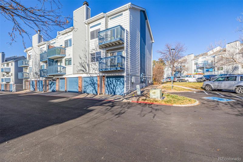 1342 S Cathay Ct #104, Aurora, CO 80017