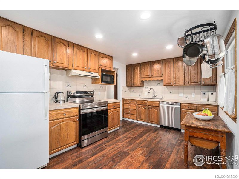 1135 Lincoln St, Longmont, CO 80501