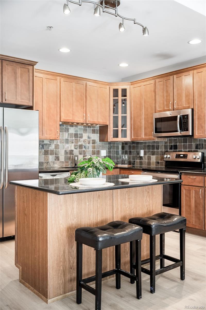 1950 N Logan St #901, Denver, CO 80203