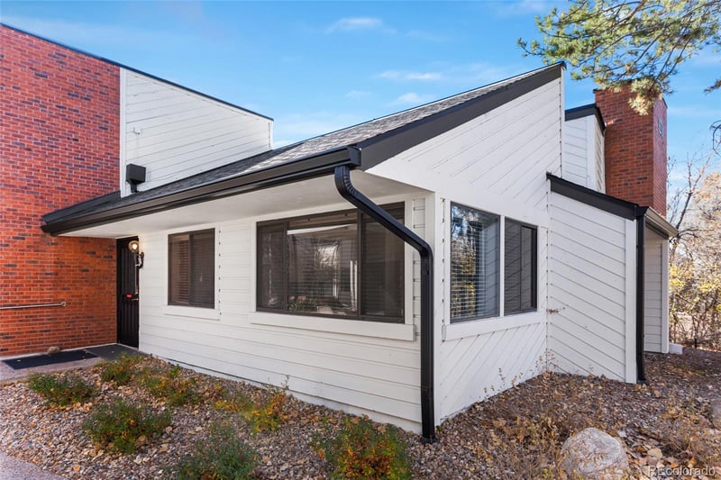 1231 S Parker Rd #100A, Denver, CO 80231
