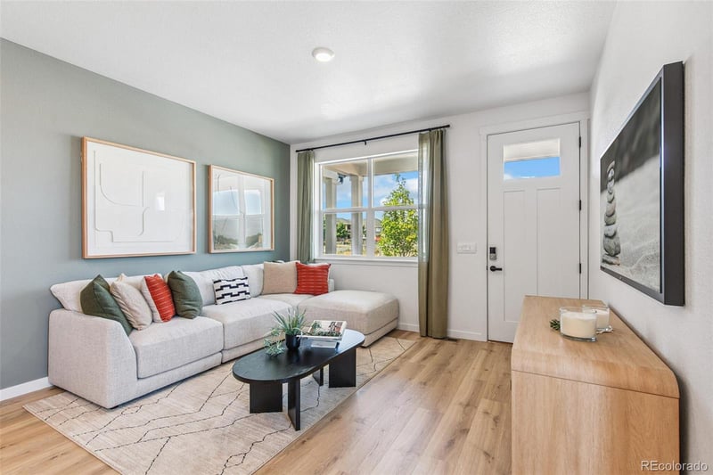 1381 S Chester St #B, Denver, CO 80247