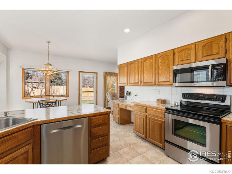 1418 Sanford Dr, Fort Collins, CO 80526