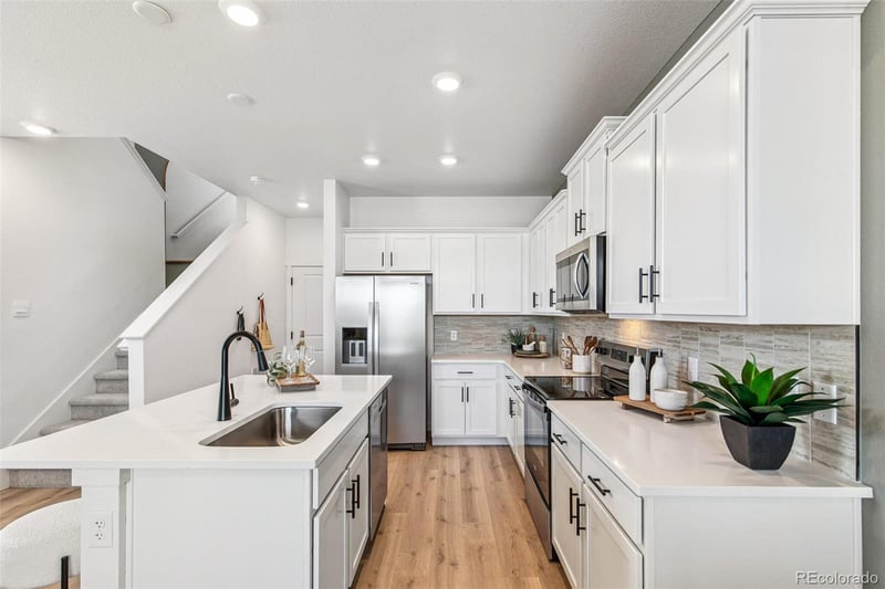1373 S Chester St #B, Denver, CO 80247