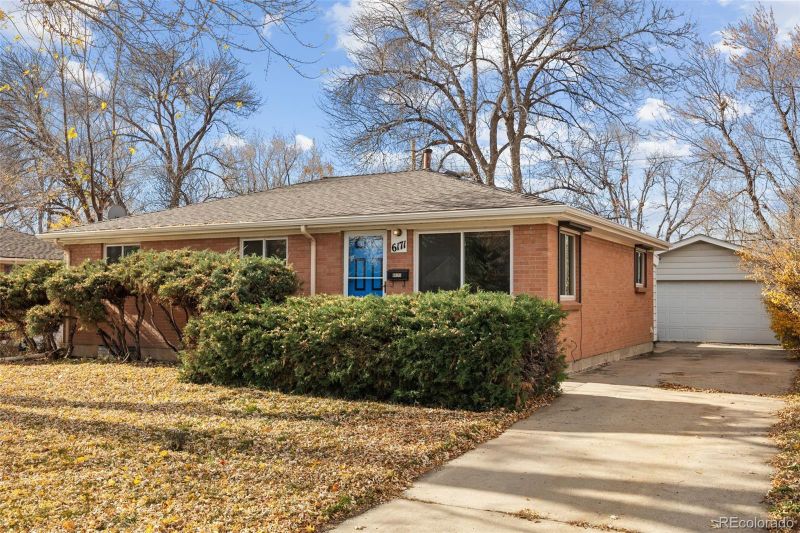 6171 Hoyt St, Arvada, CO 80004