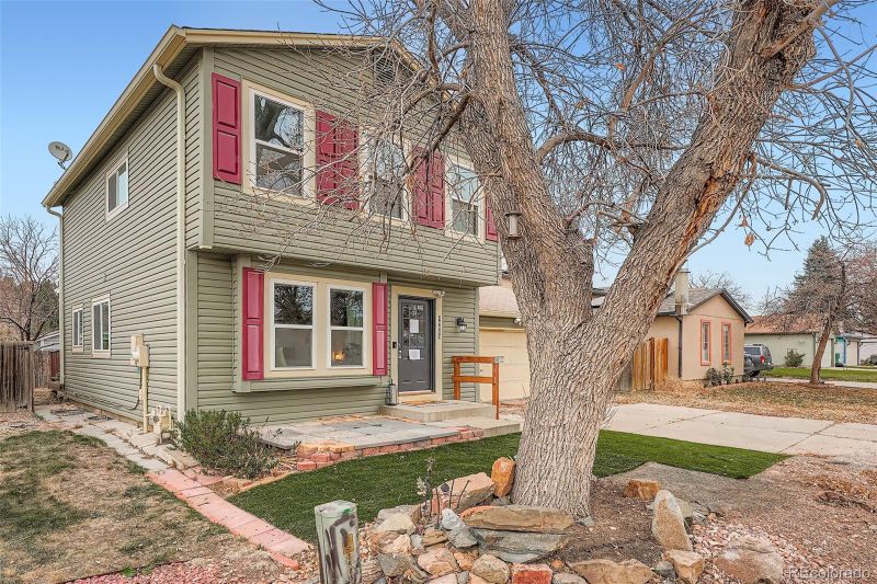 18869 E Carmel Cir, Aurora, CO 80011