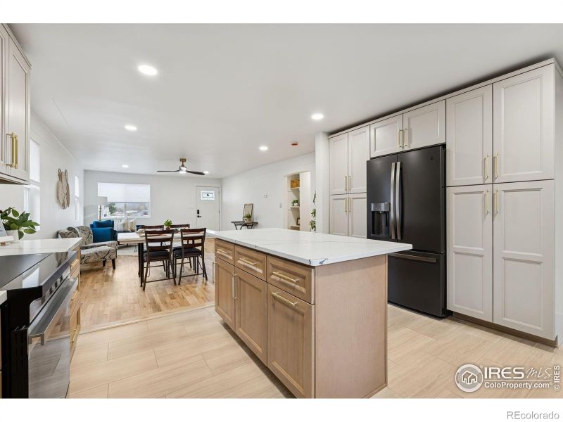 250 S Cleveland Ave, Loveland, CO 80537