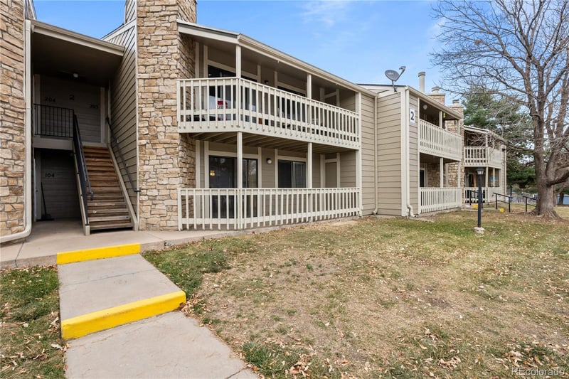 8225 Fairmount Dr #2-103, Denver, CO 80247