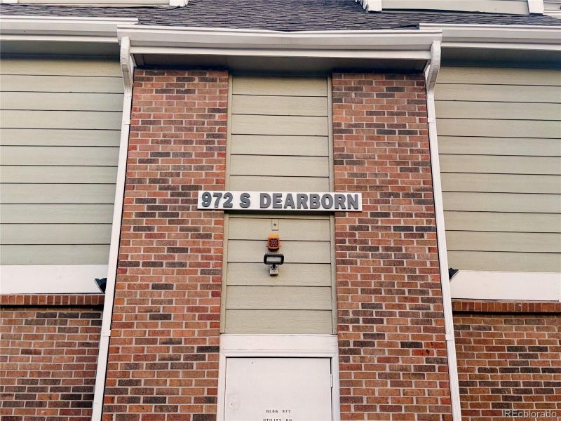 972 S Dearborn Way #17, Aurora, CO 80012
