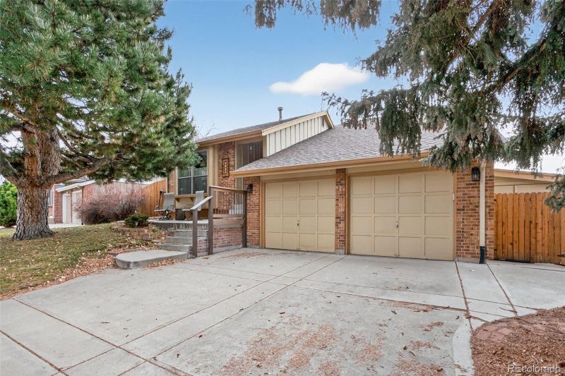 7933 S Trenton St, Centennial, CO 80112