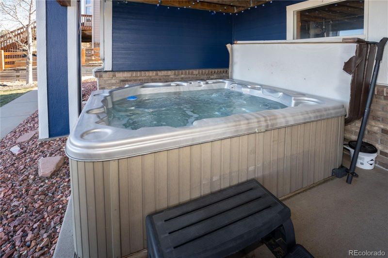 6917 Serena Dr, Castle Pines, CO 80108