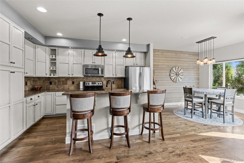 1107 Crescent Dr, Windsor, CO 80550