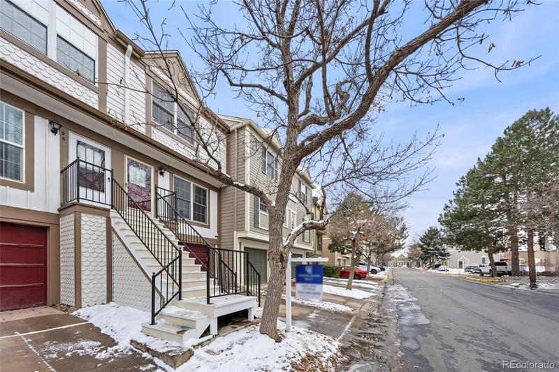 1811 S Quebec Way #95, Denver, CO 80231