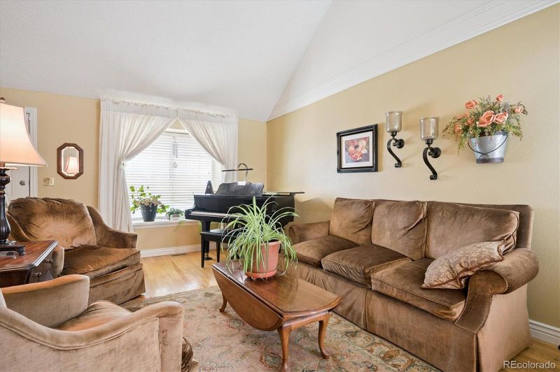 6023 S Owens Ct, Littleton, CO 80127