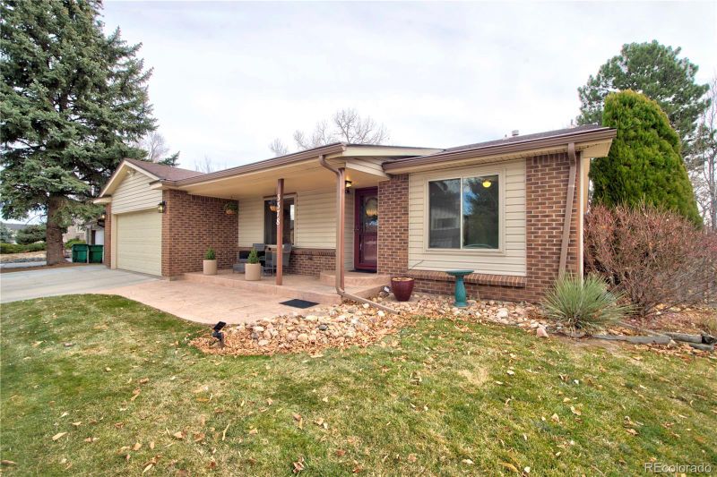 3378 S Elkhart St, Aurora, CO 80014