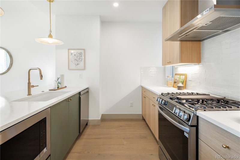 1242 Zenobia St #13, Denver, CO 80204