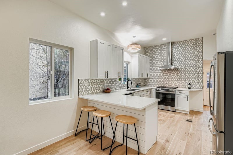 2423 Glenarm Pl, Denver, CO 80205