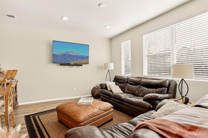 22241 E 7th Pl, Aurora, CO 80018