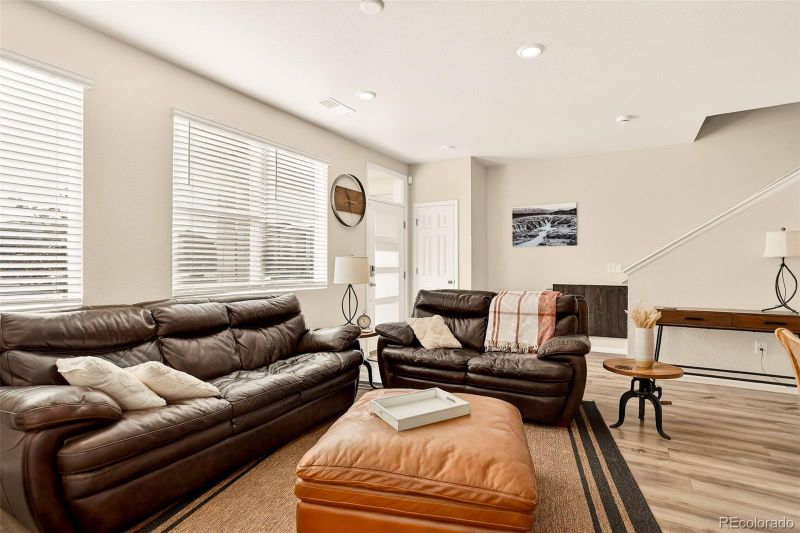 22241 E 7th Pl, Aurora, CO 80018