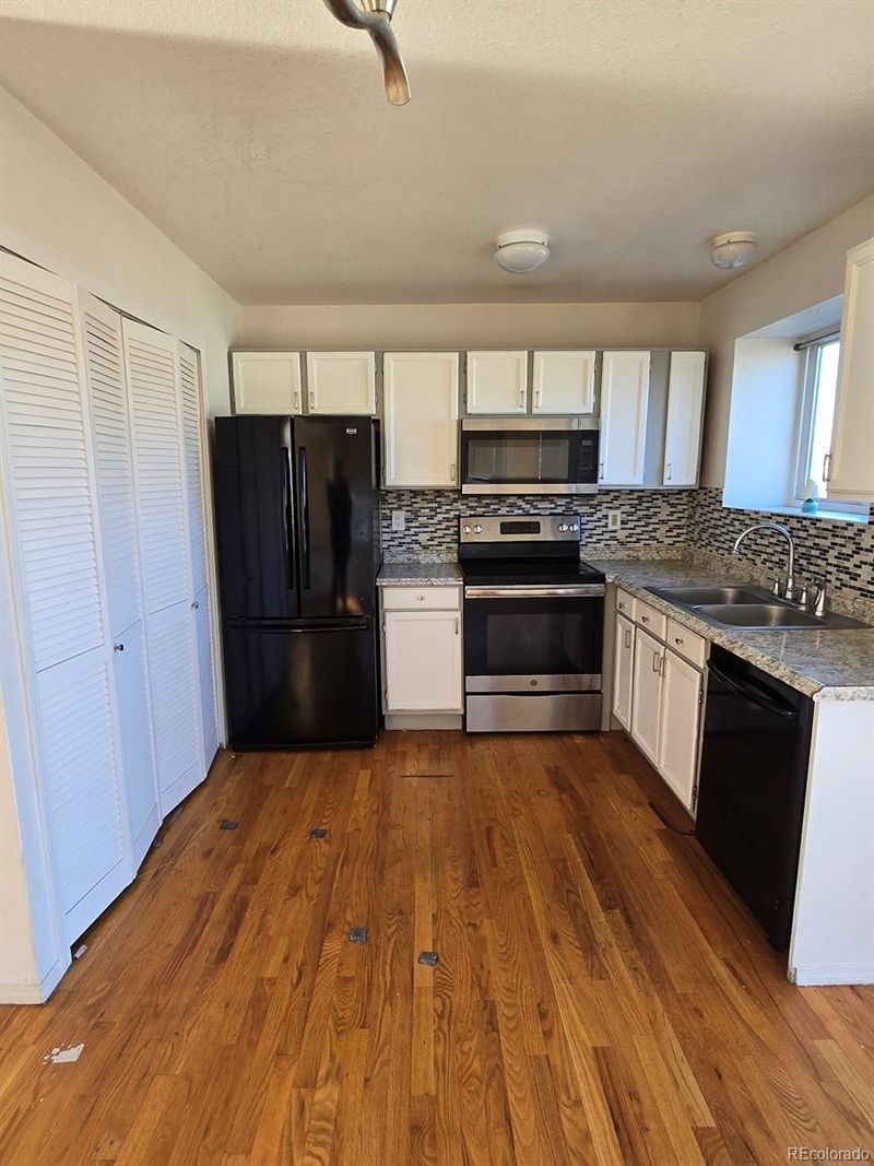 15101 E 18th Pl, Aurora, CO 80011