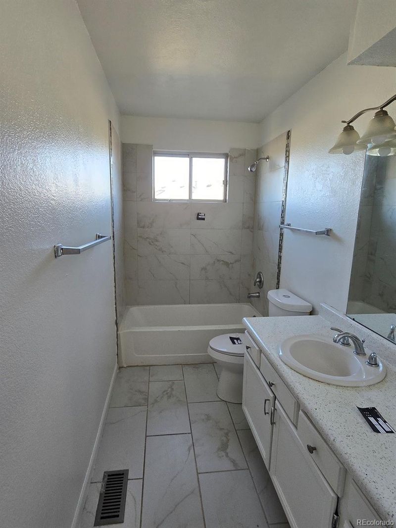 15101 E 18th Pl, Aurora, CO 80011