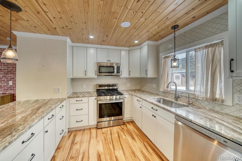 913 N Baldwin St, Woodland Park, CO 80863