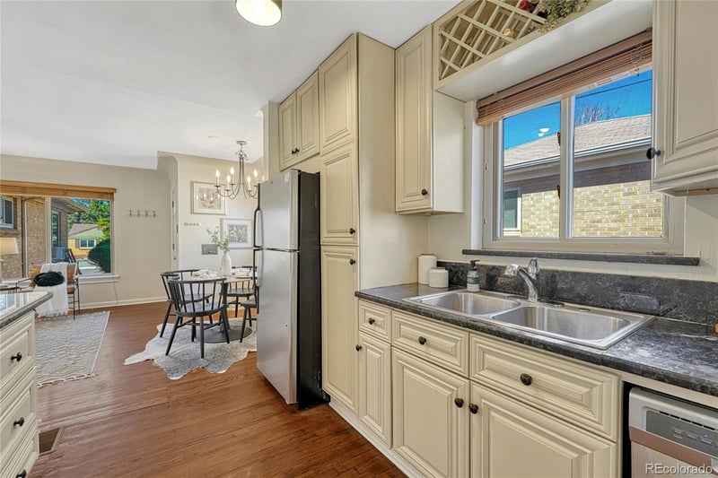 732 N Poplar St, Denver, CO 80220
