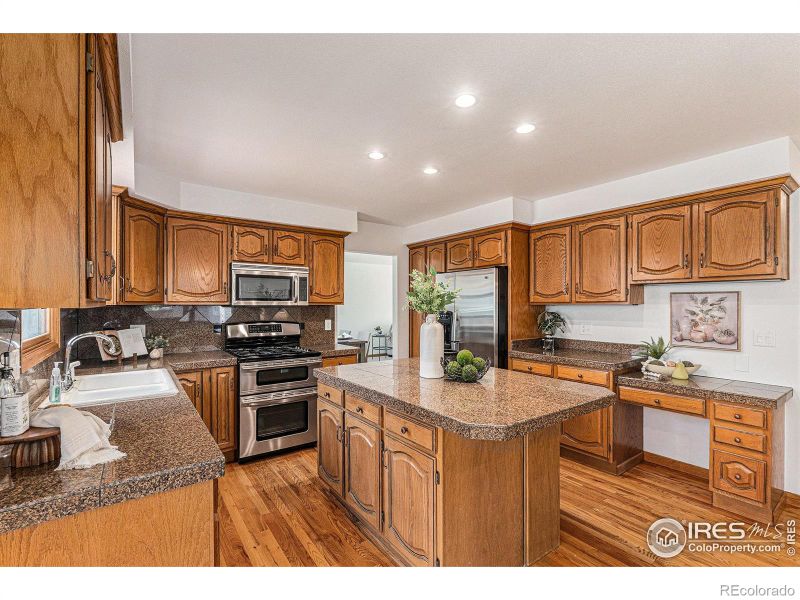818 Maxwell Ct, Fort Collins, CO 80525
