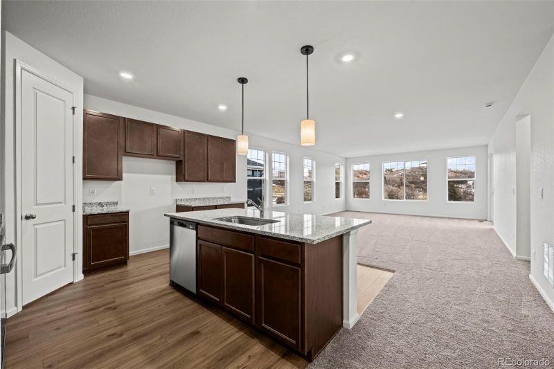 2932 Madrona Ct, Castle Rock, CO 80108