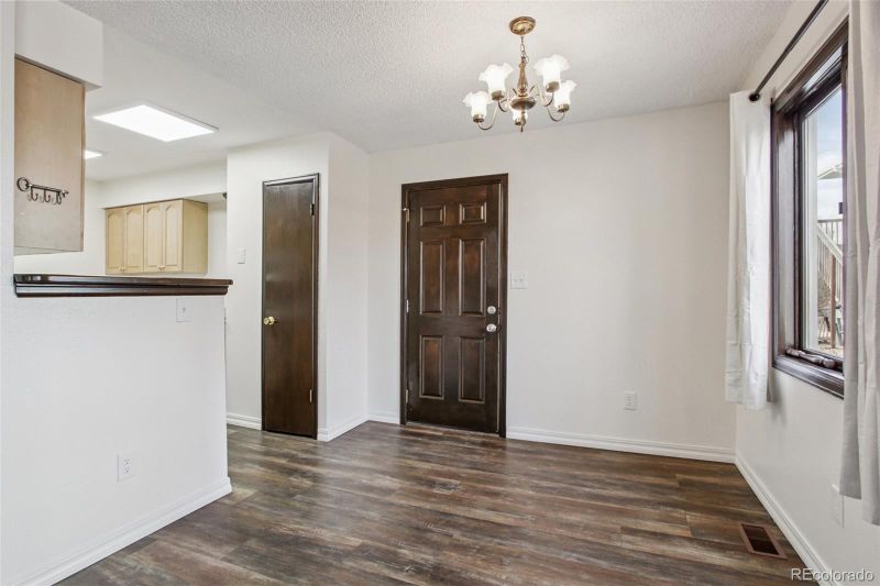 2330 Wedgewood Ave, Longmont, CO 80503