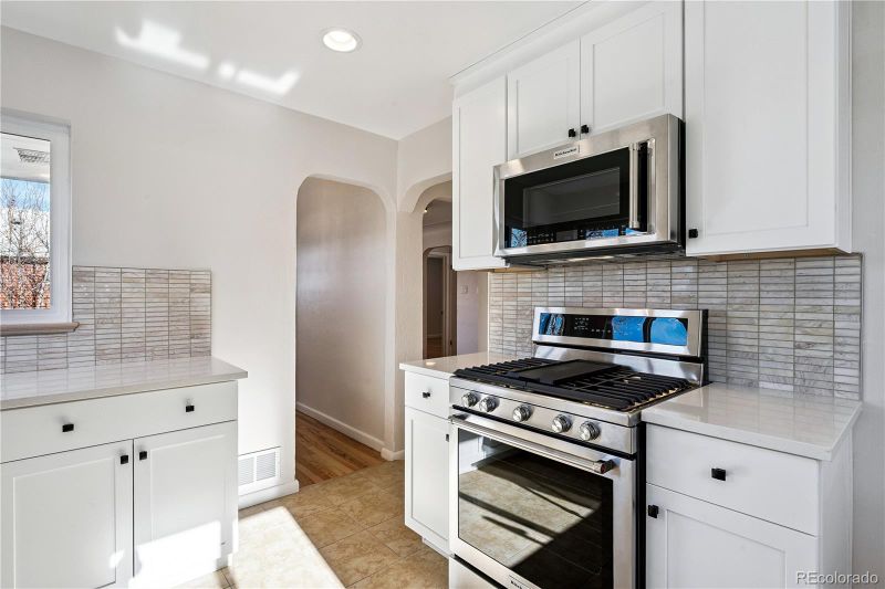 2040 Moline St, Aurora, CO 80010