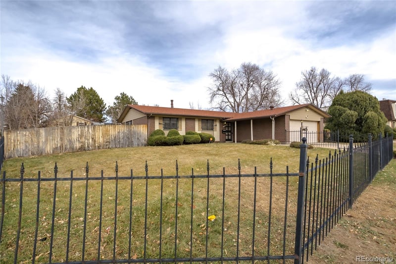 12305 E 54th Avenue Dr, Denver, CO 80239