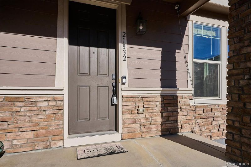 21832 E Quincy Cir, Aurora, CO 80015