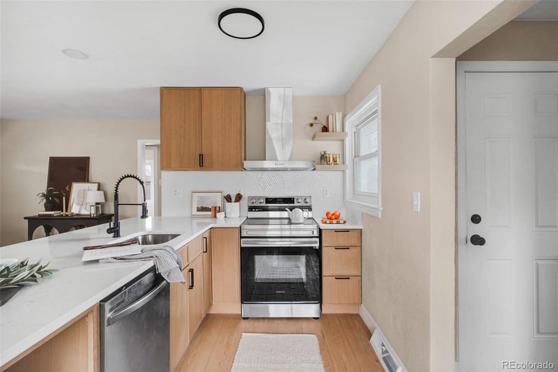 1900 Quebec St, Denver, CO 80220