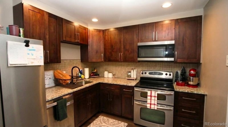 150 S Pierce St, Lakewood, CO 80226