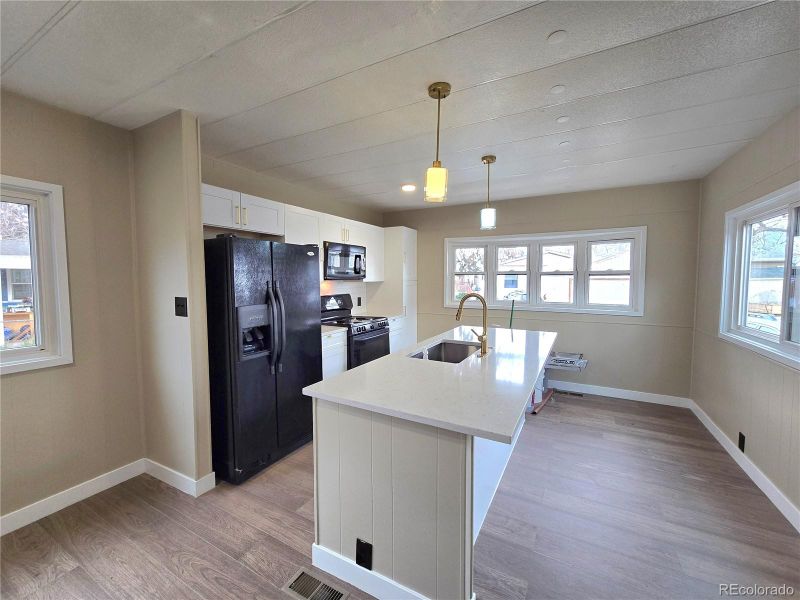 156 Mallard St, Golden, CO 80401
