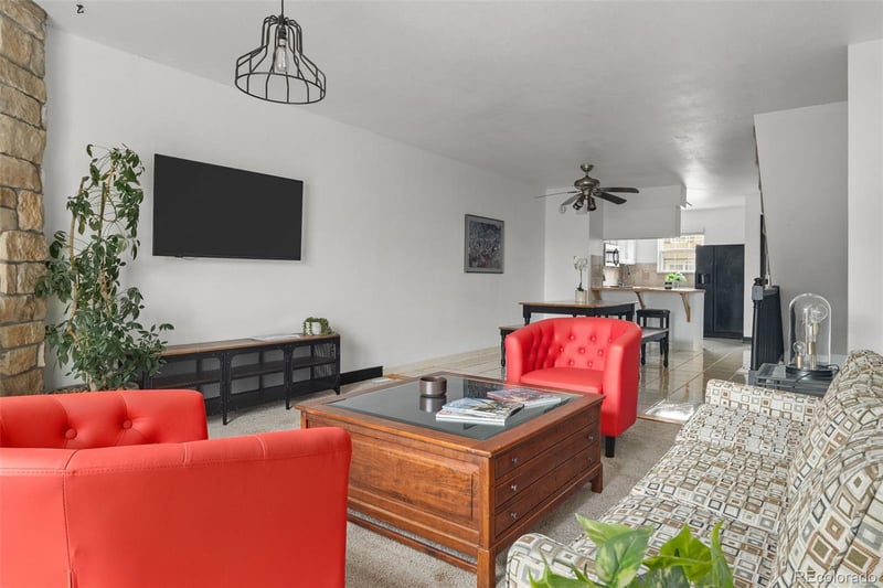 1811 S Quebec Way #17, Denver, CO 80231
