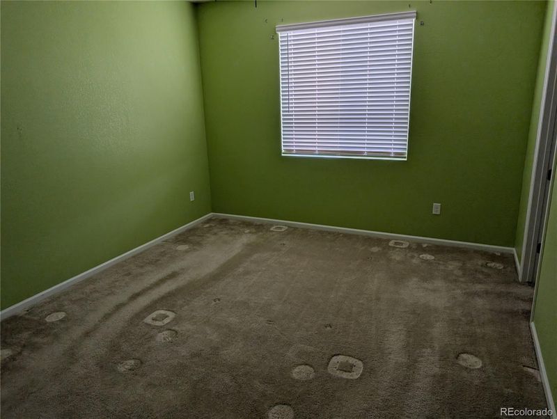 27646 E 10th Dr, Aurora, CO 80018